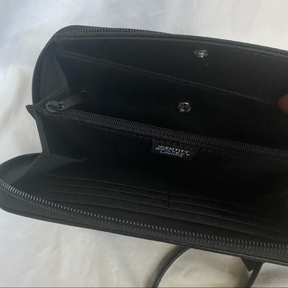 Tahari black Vegan Leather wristlet - wallet with zipper closure and wrist strap - Picture 3 of 8